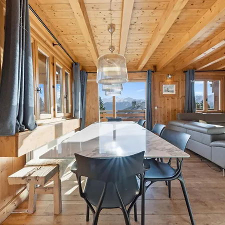 Chalet 4-bedroom Mountain In By Guestlee