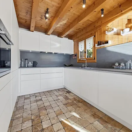 5-bedroom Mountain In Chalet Verbier